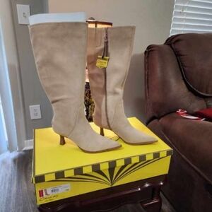 Circus by Sam Edelman Women's Beige Heeled Boots